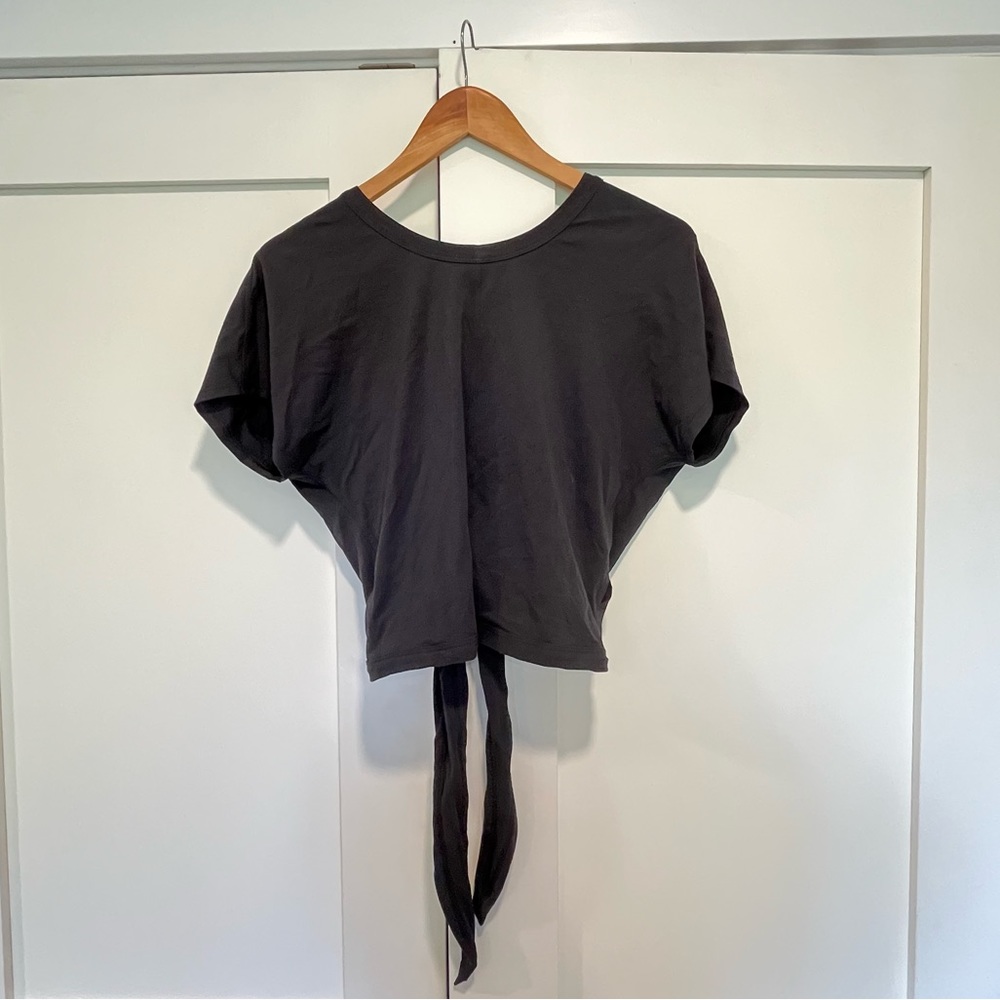 Lululemon It's a tie - wrap crop tee